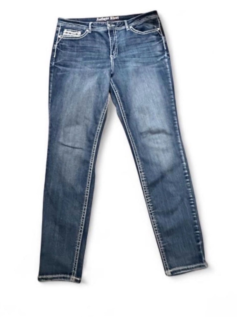 Antique Rivet Skinny Jeans in Faded Blue Wash